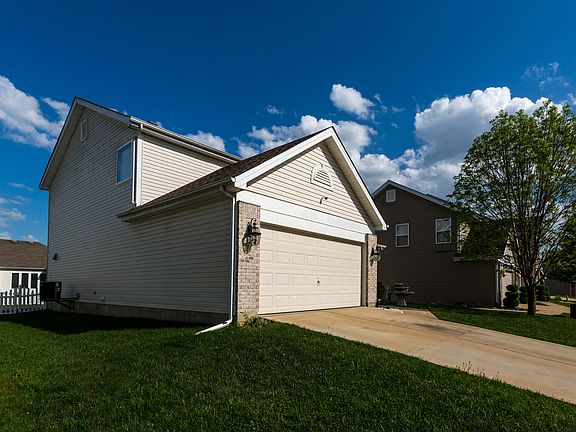 2nd image of 128 Jost Manor Dr