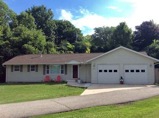 1406 Division St, Decorah, IA 52101