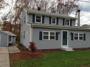 10 Mulberry St, Acushnet, MA 02743