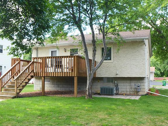 5th image of 1427 Idaho Ave E