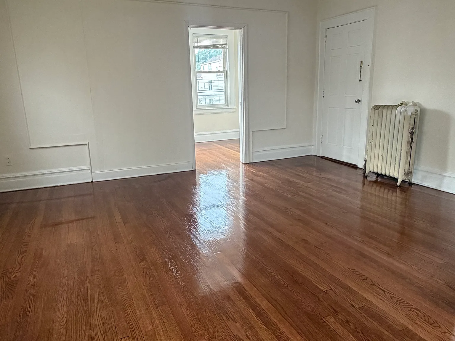3 bed, 1200 sqft, $2,650 — Photo 3
