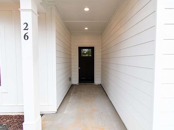 4th image of 26 Blackberry Rdg