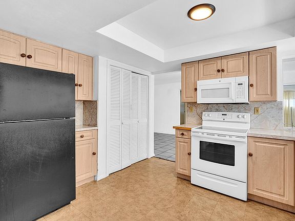 5th image of 2445 NW 72nd Avenue