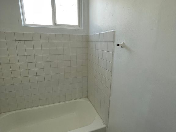 3rd image of 18151 Roscoe Blvd Unit D
