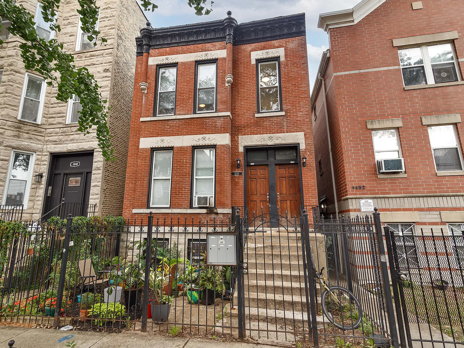 3 bed, 1200 sqft, $2,500 — Photo 1