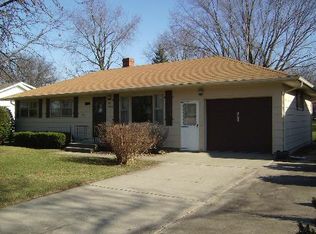 1011 N Hayes St, Harvard, IL 60033