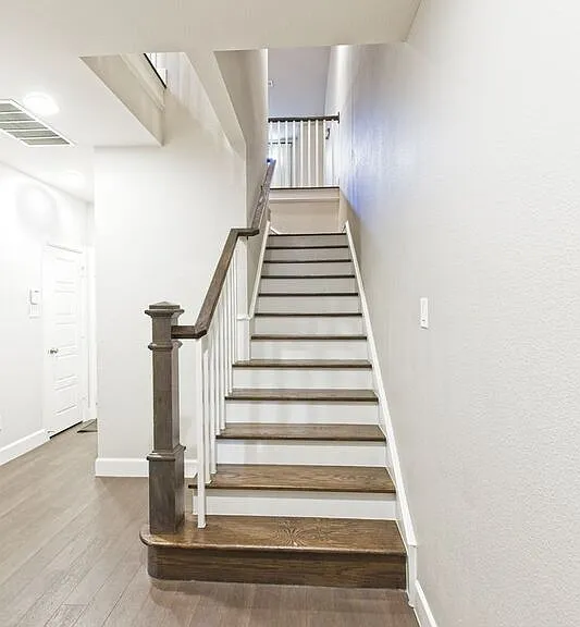 5319 Holland Ave — Photo 3