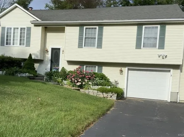 24 Faulkner Drive, Waterford, CT 06375