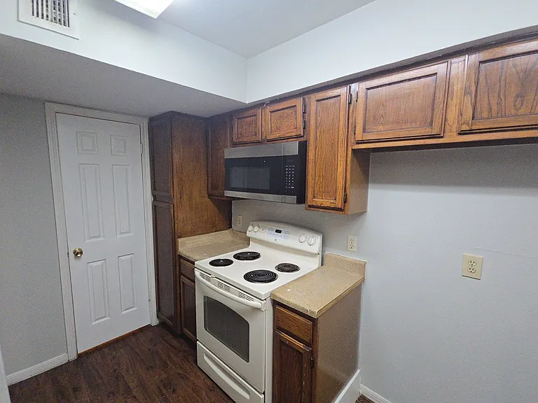 14600 Fonmeadow Dr #1700 — Photo 12