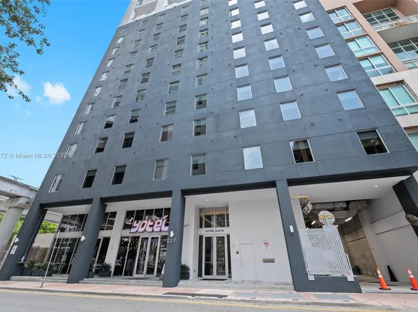 227 NE 2nd St Unit 2512, Miami, FL 33132