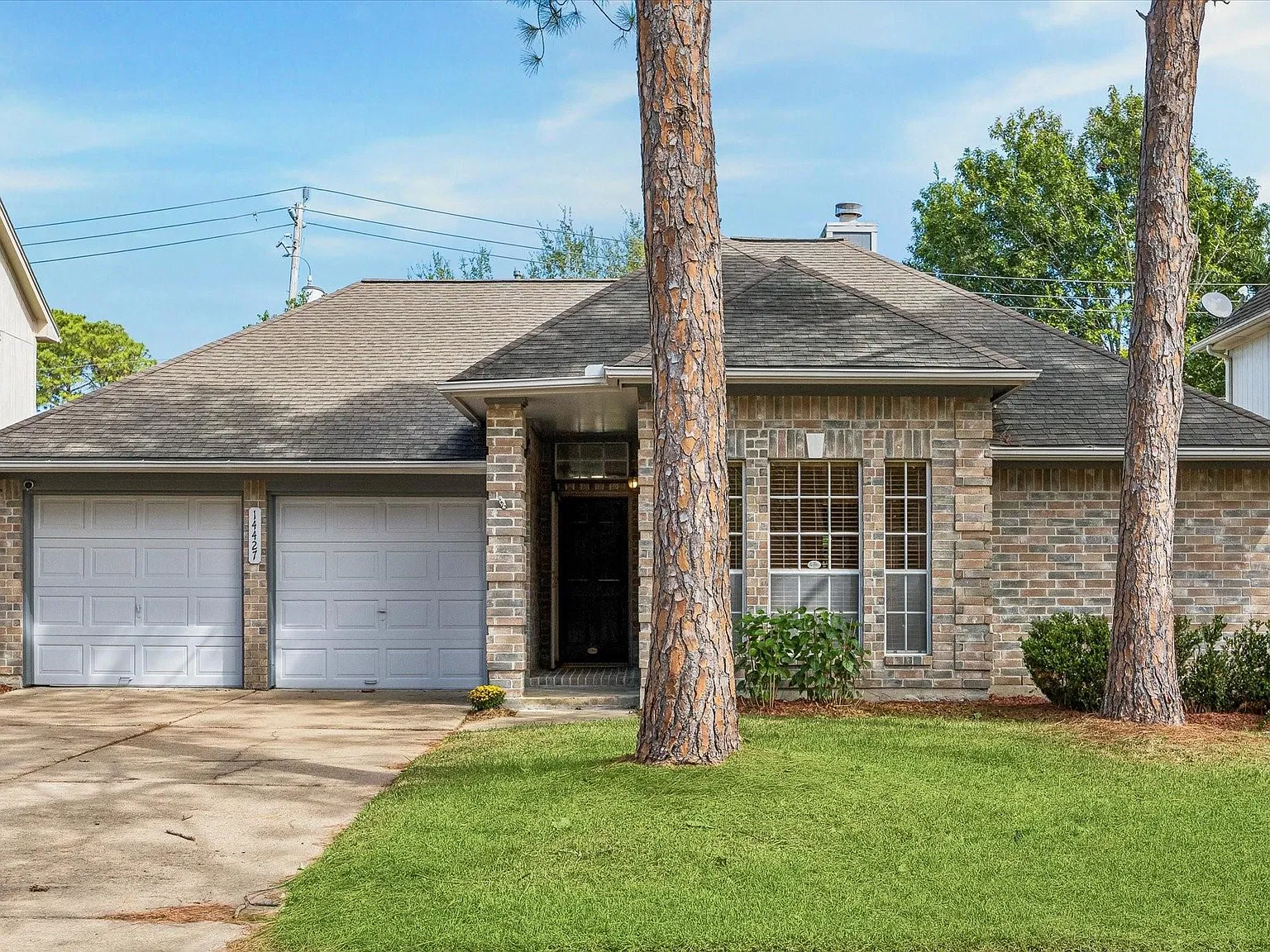 3 bed, 2.0 bath, 1628 sqft, $2,350 — Photo 1