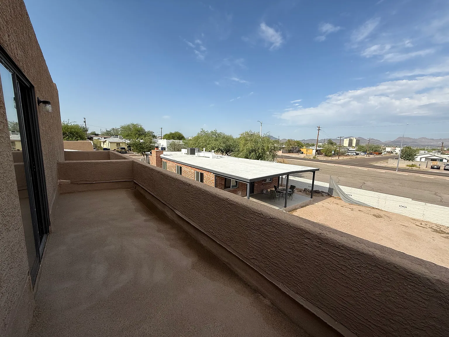 5 bed, 1954 sqft, $3,000 — Photo 2