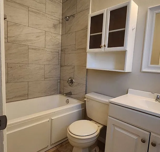 4530 Marshall St — Photo 12