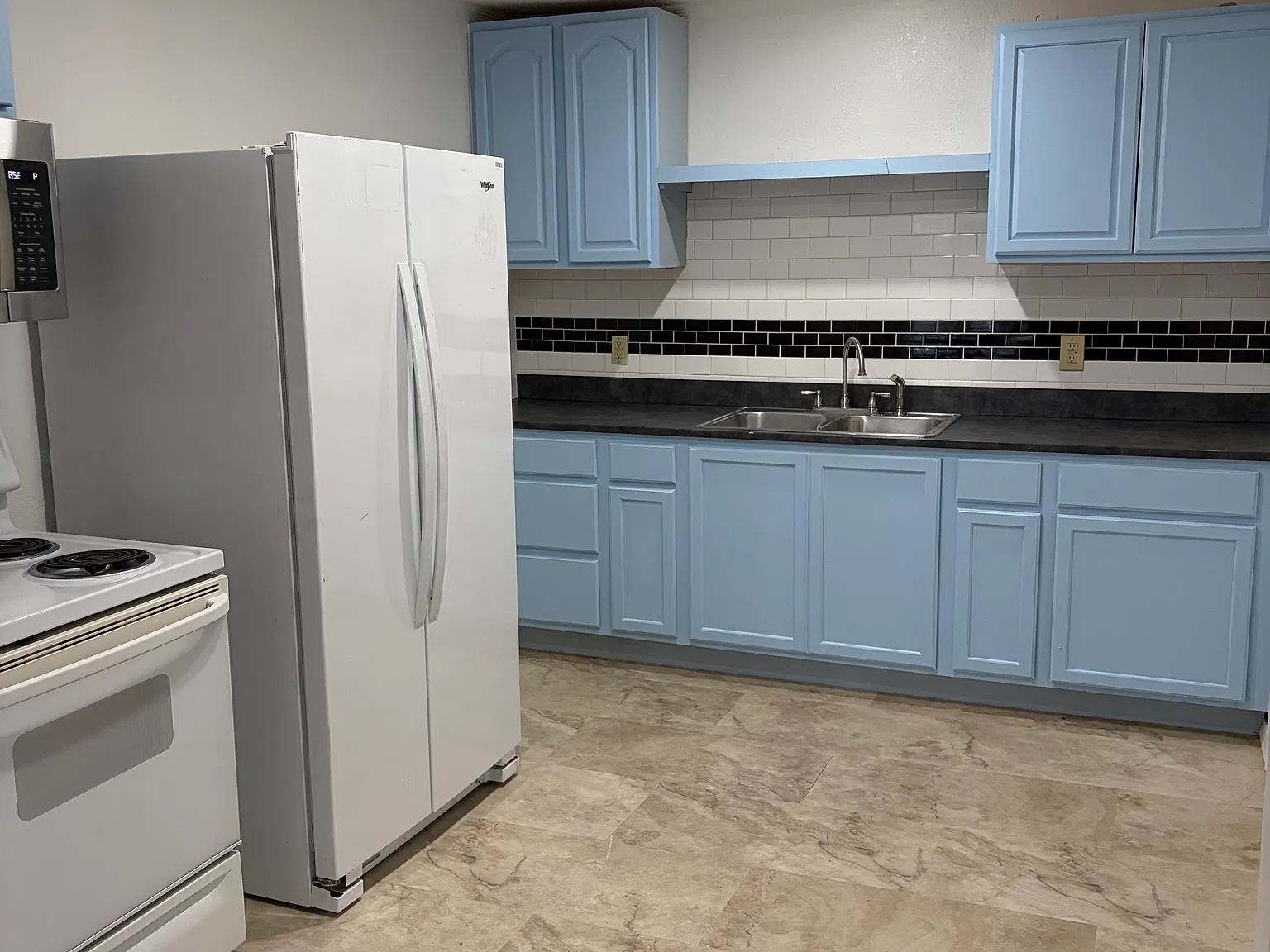 2 bed, 800 sqft, $1,060 — Photo 3