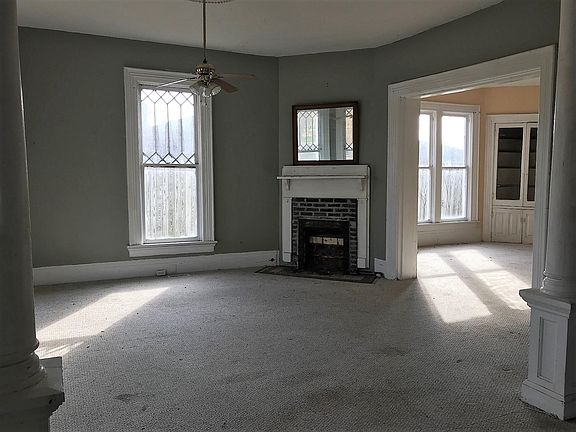 3rd image of 416 N 2nd St