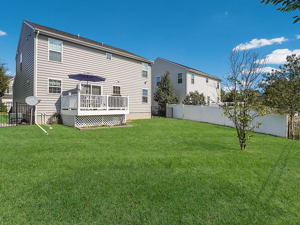 1329 Quakers Way, Quakertown, PA 18951 | Zillow