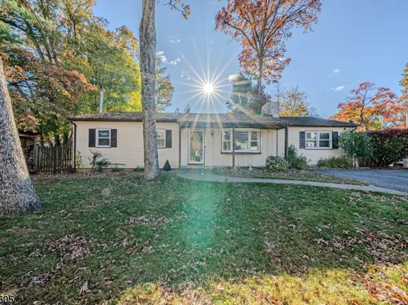 10 Osage Trl, Jefferson Twp., NJ 07438