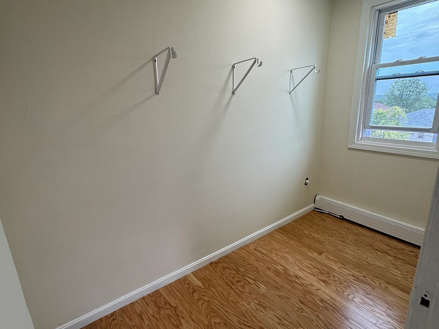 3 bed, 1197 sqft, $2,200 — Photo 2
