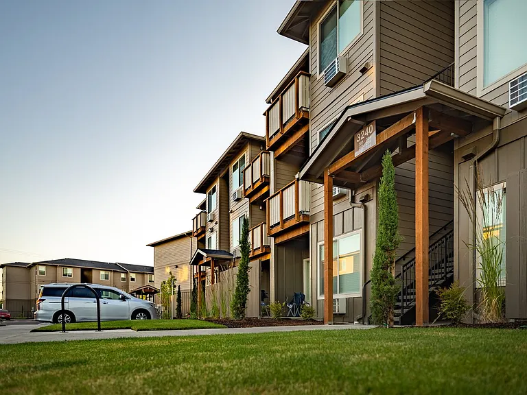 Willow Tree Place — Photo 8
