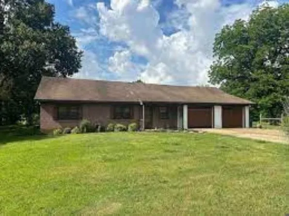 755 Woods Rd, Gleason, TN 38229