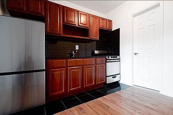 1st image of 95 Orchard St APT 14