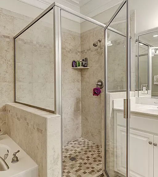 Nickolas Cir — Photo 7