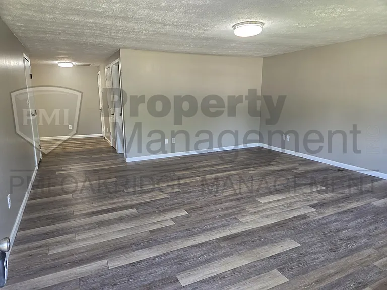 1256 Heritage Dr — Photo 5