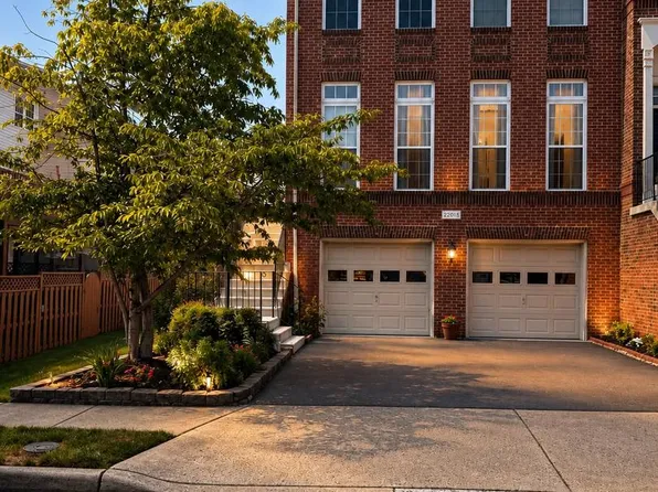 22016 Dilworth Sq, Ashburn, VA 20148