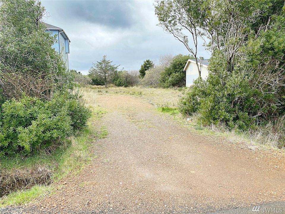1st image of 567 Sand Dune Ave SW