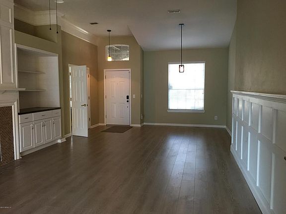 3rd image of 10610 Brighton Hill Cir N