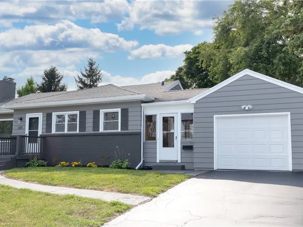 137 Long Meadow Dr, Rochester, NY 14621
