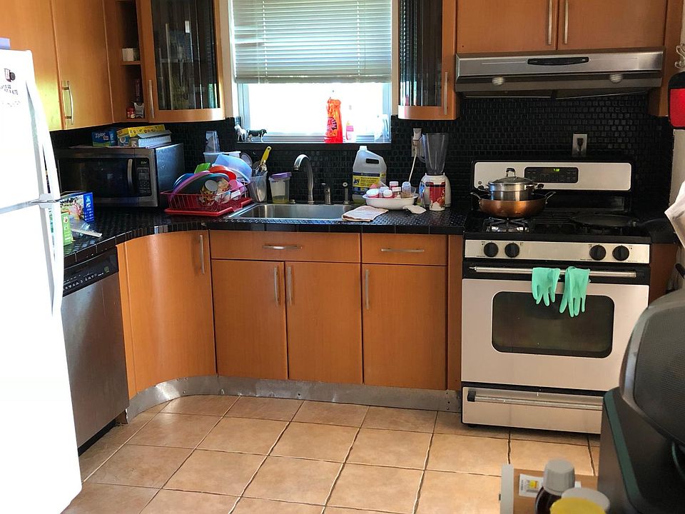 1st image of 274 Quincy Ave