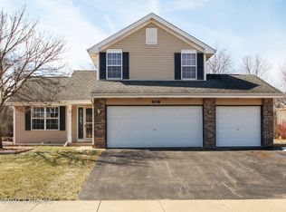406 Candlewood Ln, Belvidere, IL 61008