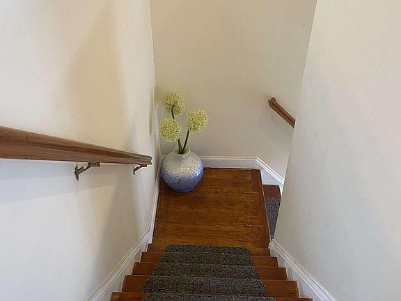 3rd image of 712 130th St Floor 2