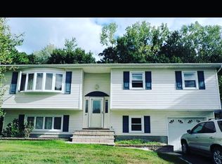 31 Sedge Rd, Valley Cottage, NY 10989