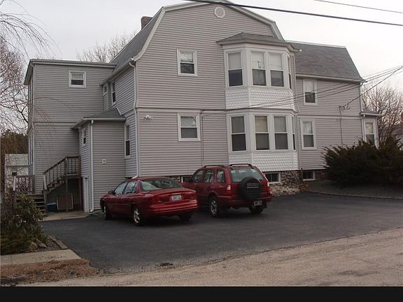 2nd image of 2215 Cranston St #3