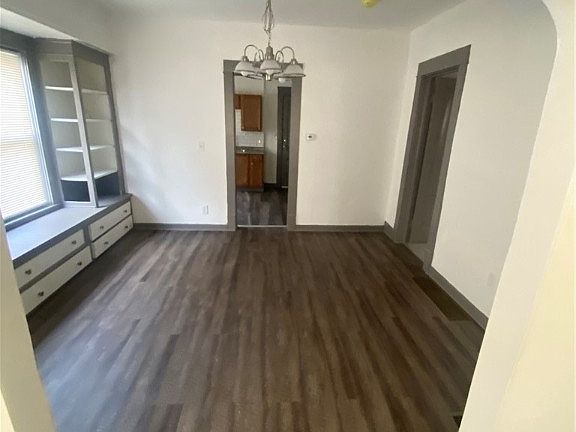 4th image of 3462 E 143rd St