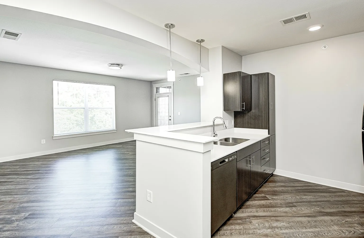 City Flats Walnut — Photo 3