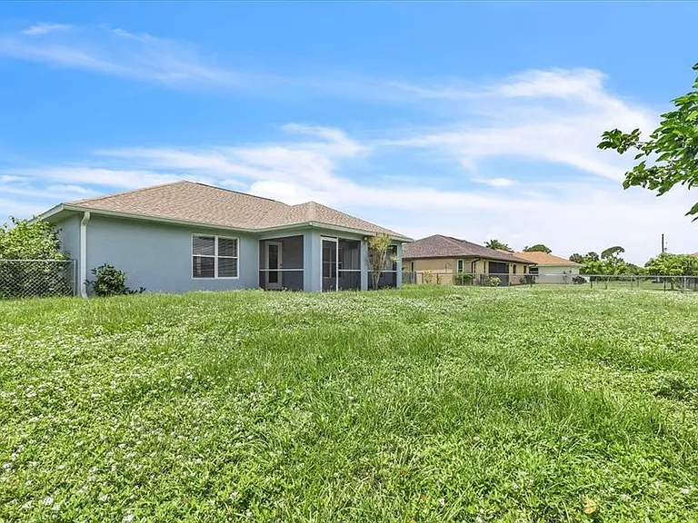 1708 Blue Lake Cir — Photo 42
