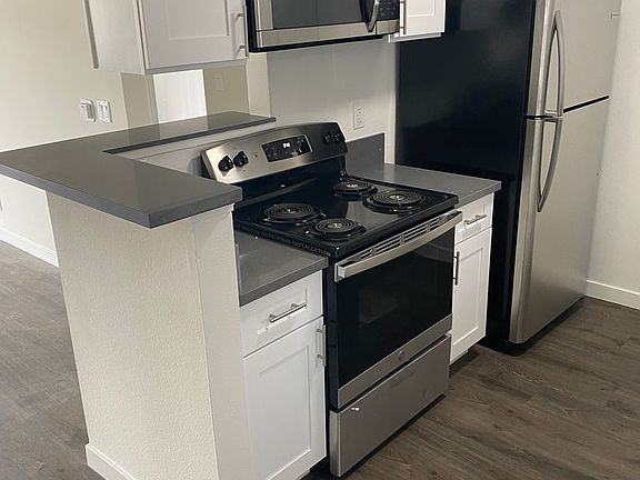 4th image of 3333 Motor Ave #113