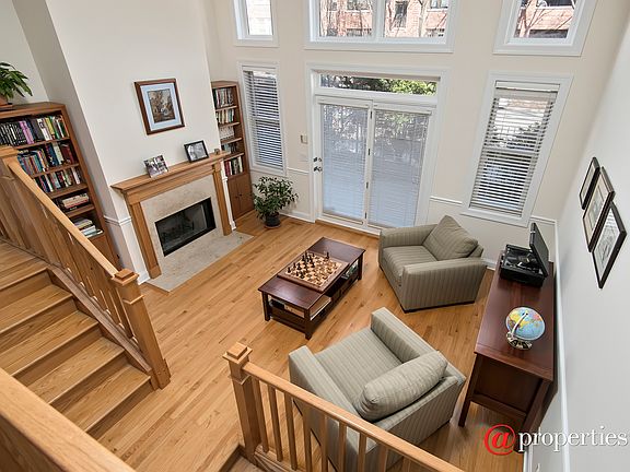 3rd image of 2541 W Leland Ave #1