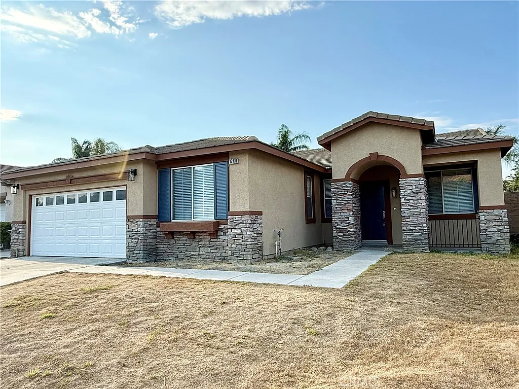 4 bed, 2100 sqft, $3,500 — Photo 2