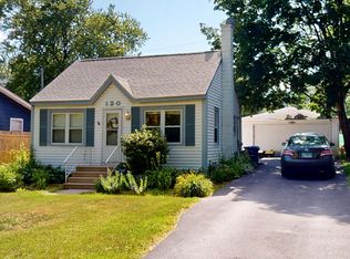 130 Syril Dr, Geneva, IL 60134