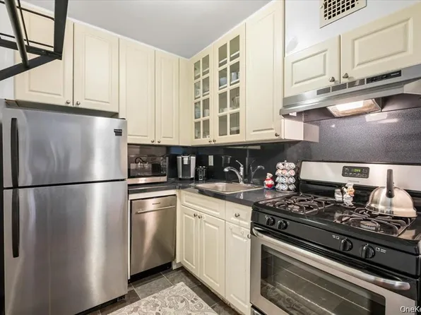 33 Barker Avenue #2J, White Plains, NY 10601