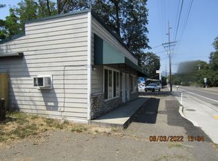 700 2nd Ave #C, Gold Hill, OR 97525