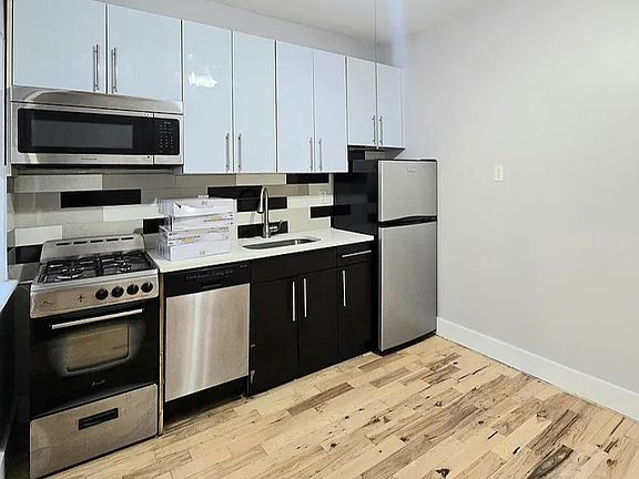 5th image of 909 Avenue T APT D6