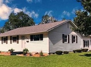 1308 Larkspur Ln, Champaign, IL 61821