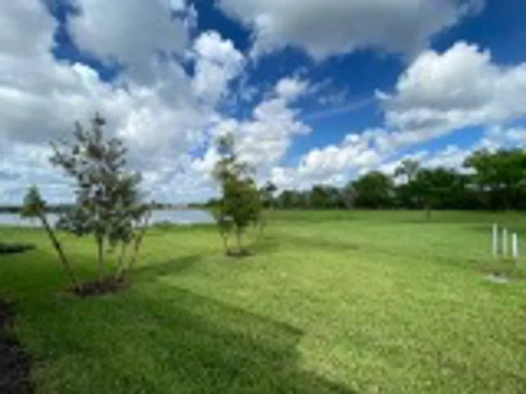 14639 Edgewater Cir — Photo 27