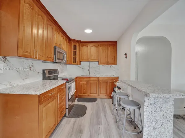 6433 SW 21st St, Miramar, FL 33023