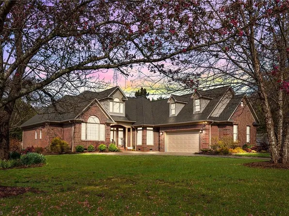 107 Oak St, Salisbury, NC 28146